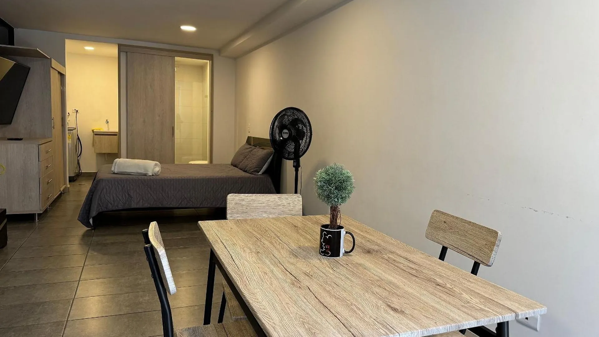 Tranvia 40 - Amoblados Velasquez Medellín Apartamento