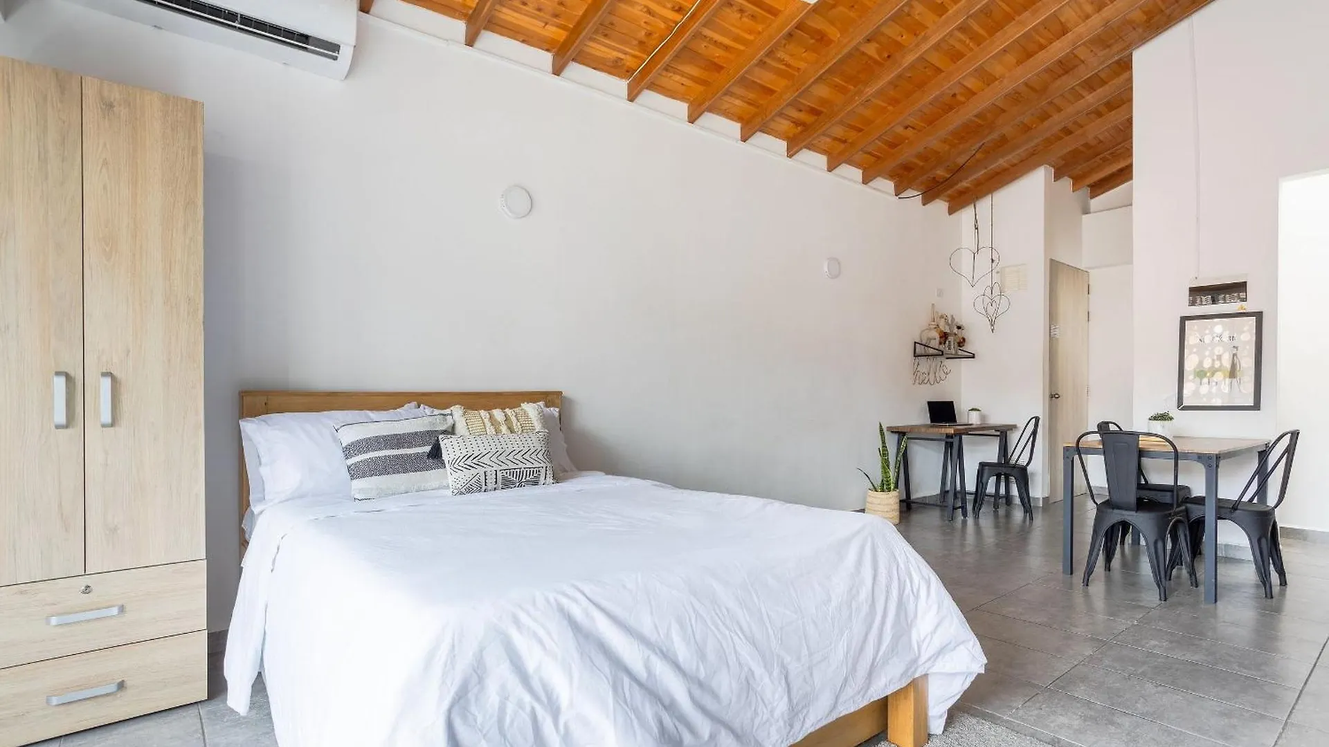 Apartamento Tranvia 40 - Amoblados Velasquez Medellín