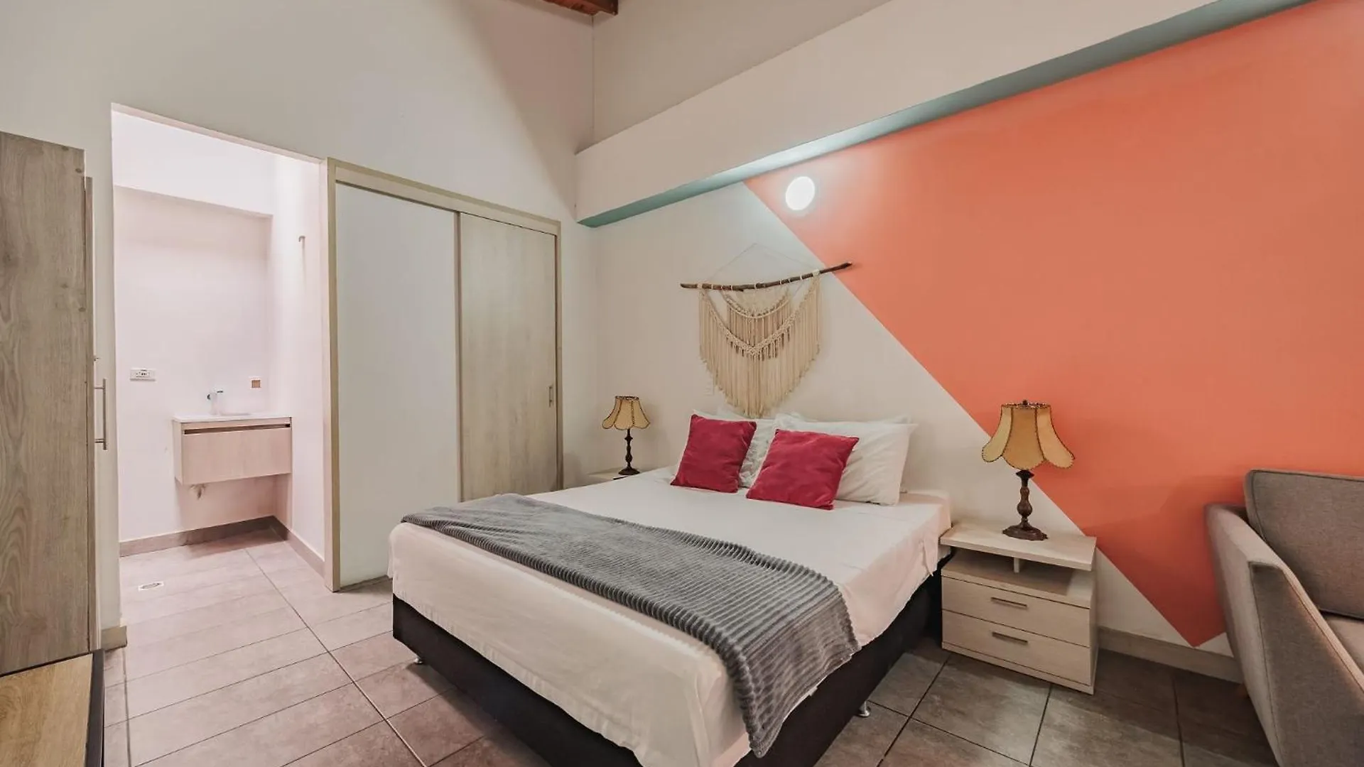 Apartment Tranvia 40 - Amoblados Velasquez Medellin Colombia