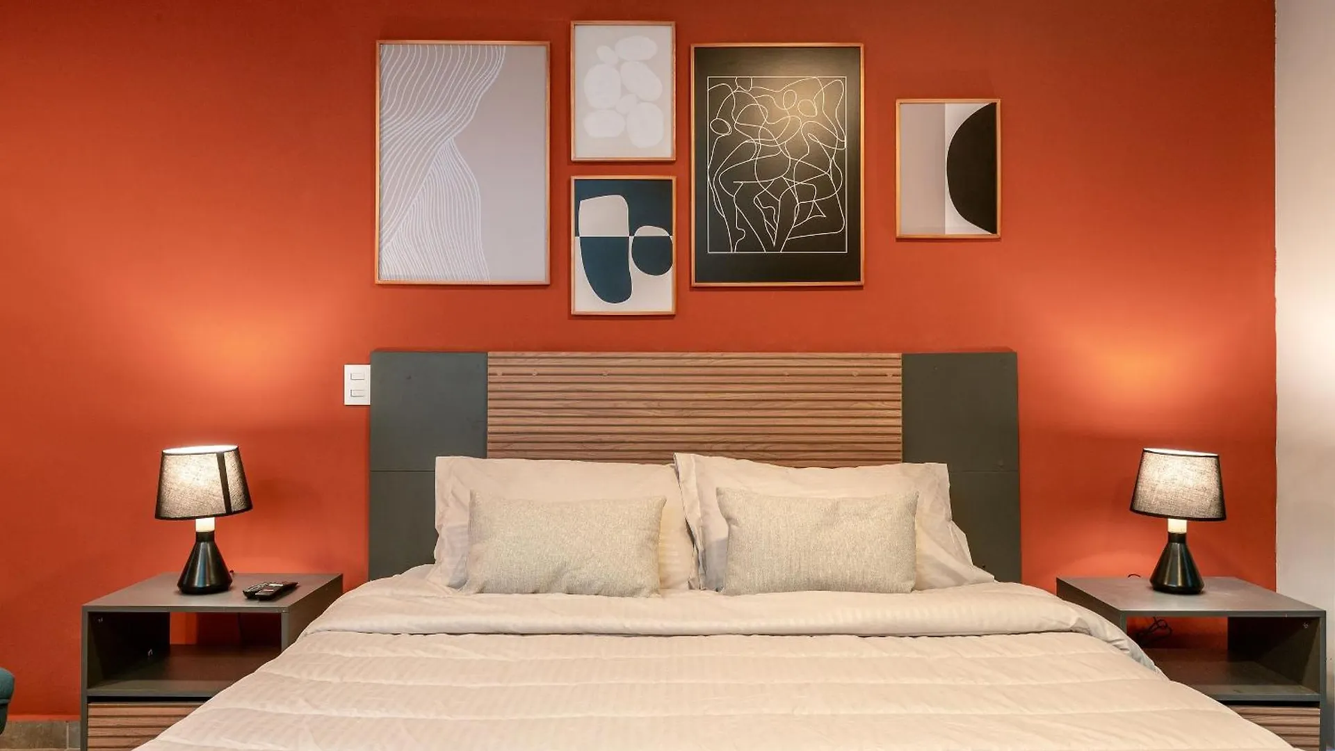 Apartamento Tranvia 40 - Amoblados Velasquez Medellín Colombia
