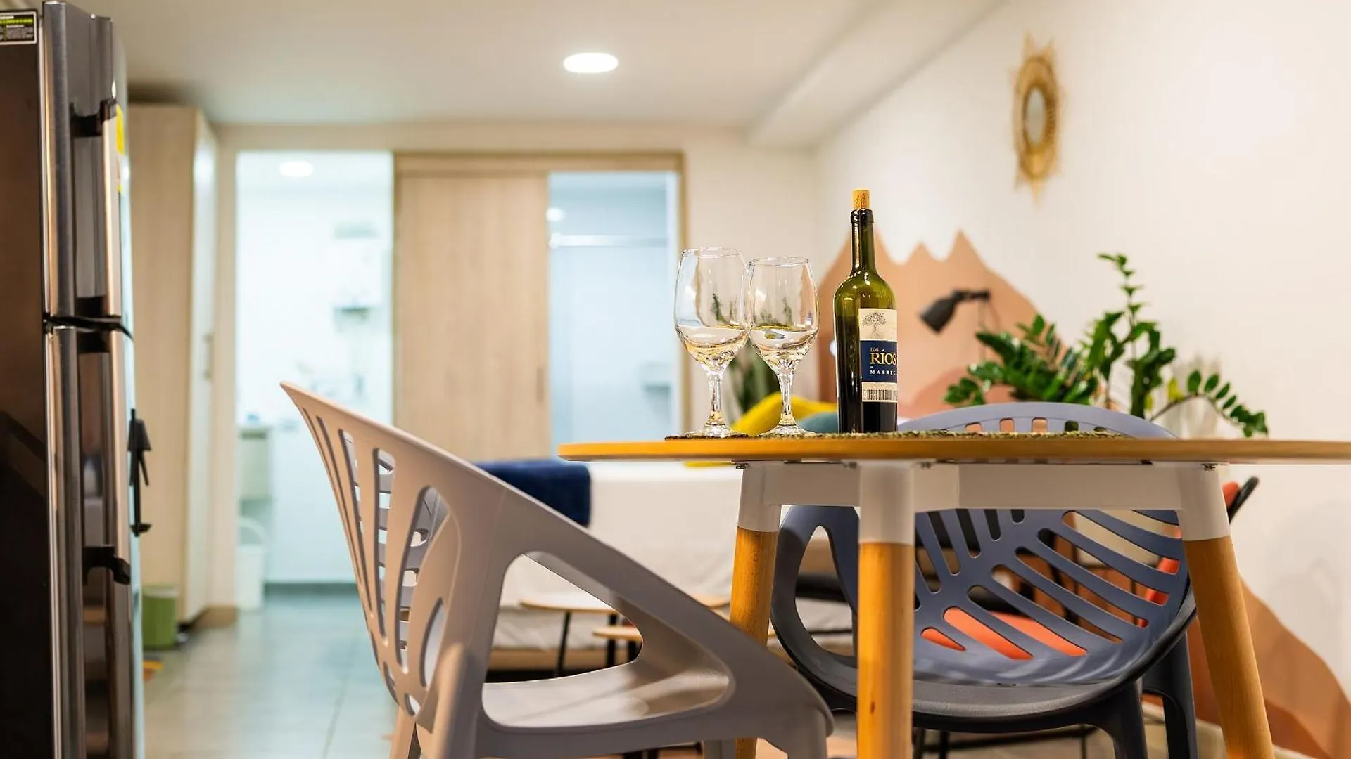 Apartamento Tranvia 40 - Amoblados Velasquez Medellín Colombia