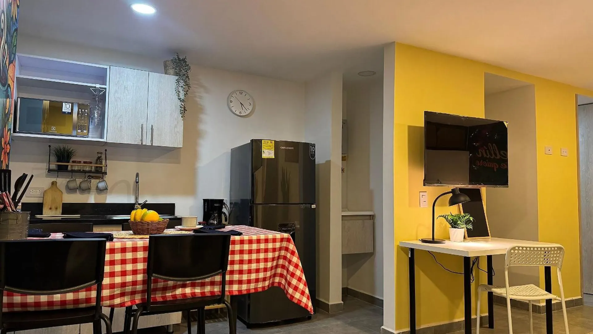 Apartamento Tranvia 40 - Amoblados Velasquez Medellín Colombia